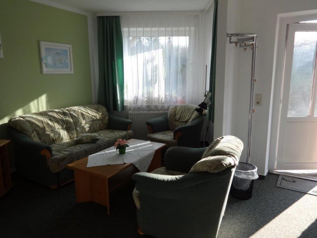 Hotel Am Schlosspark Mallin Habitación foto