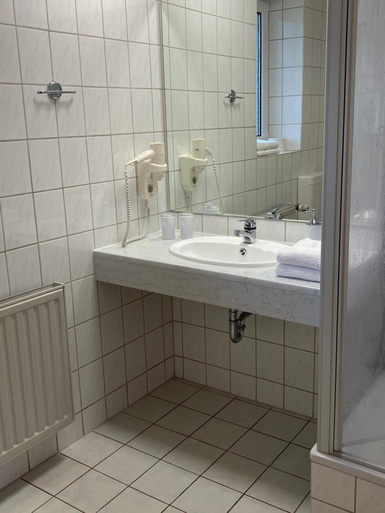 Hotel Am Schlosspark Mallin Habitación foto