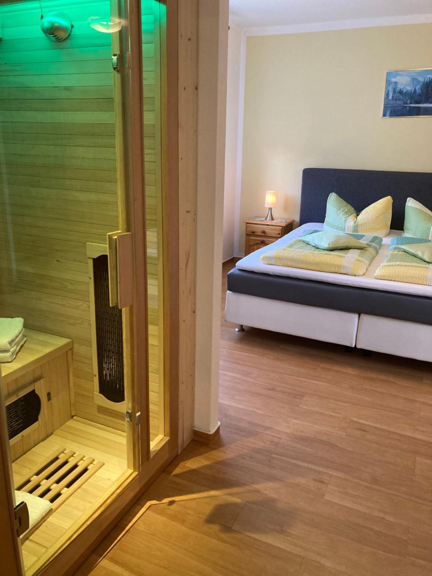 Hotel Am Schlosspark Mallin Habitación foto